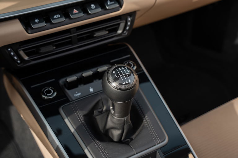 Porsche 992 Heritage Design Edition