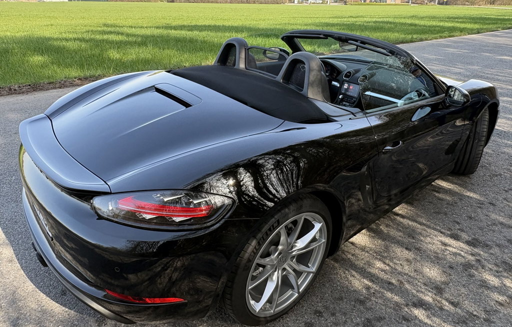 Porsche 718 Boxster