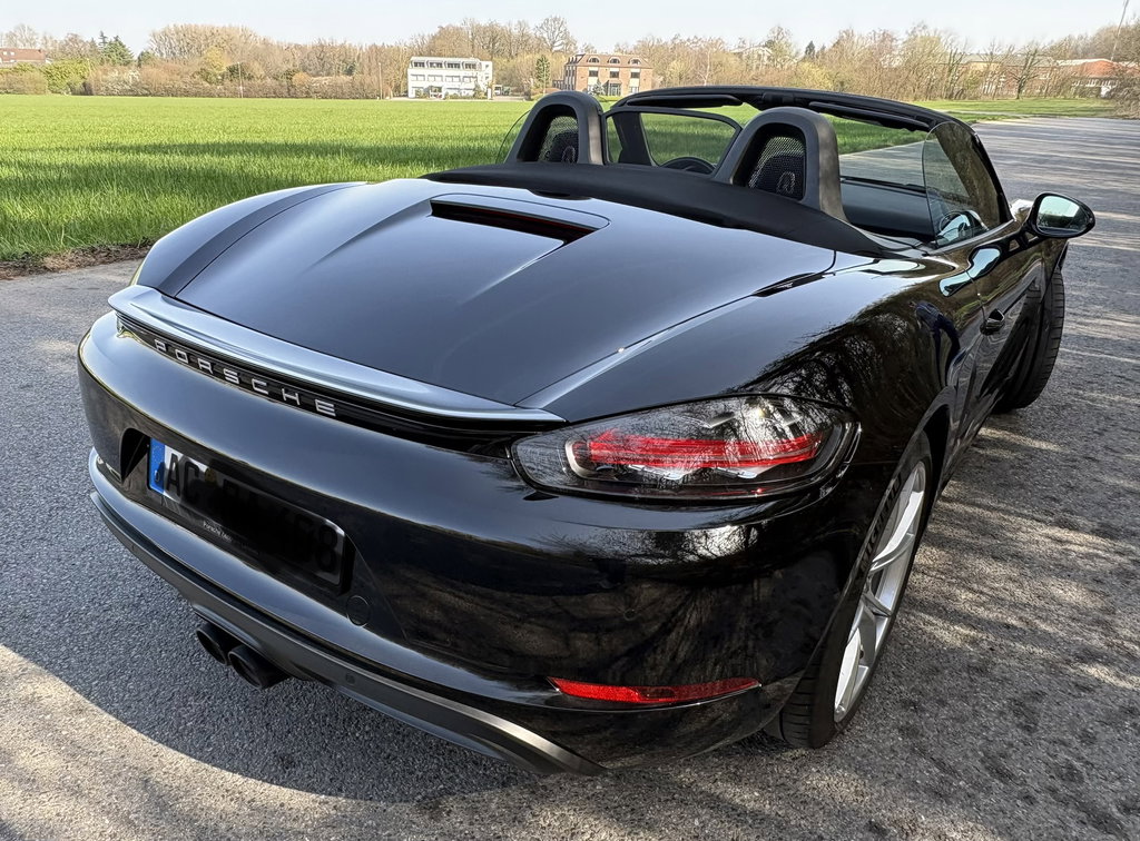 Porsche 718 Boxster