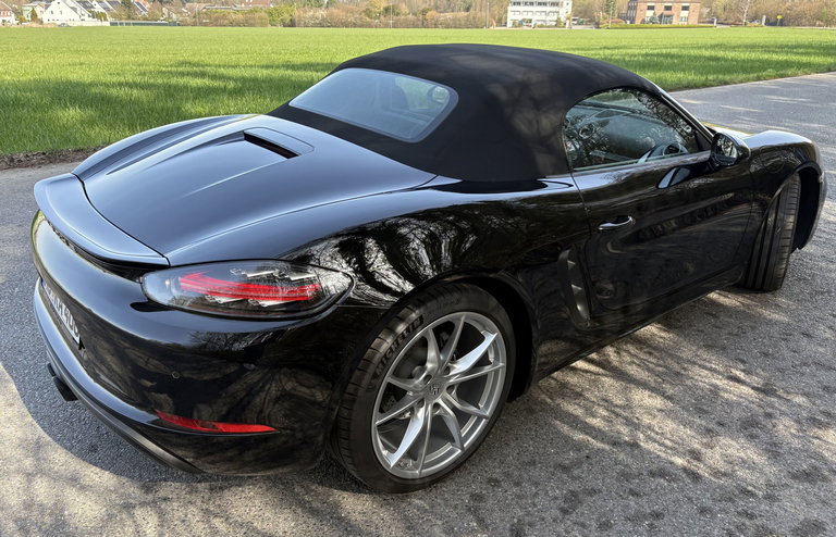 Porsche 718 Boxster