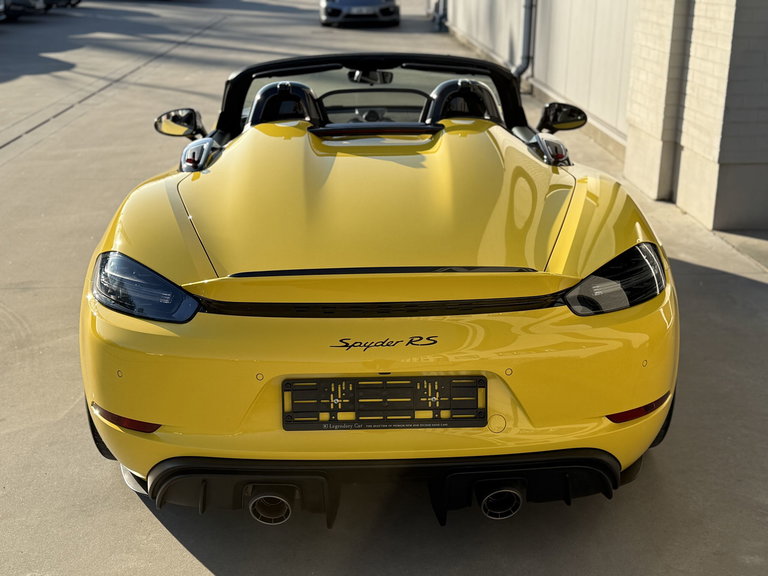 Porsche 718 Spyder RS