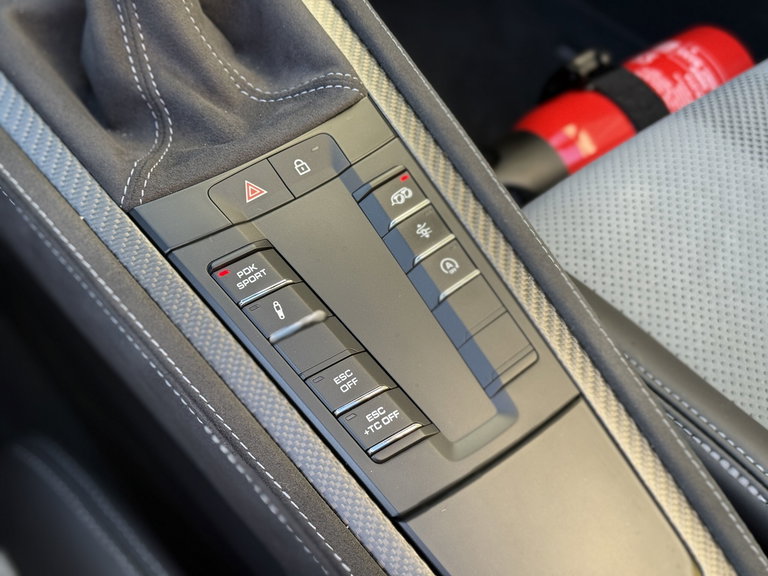 Porsche 718 Spyder RS