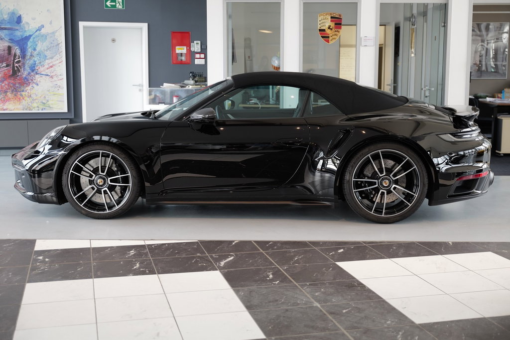 Porsche 992 Turbo