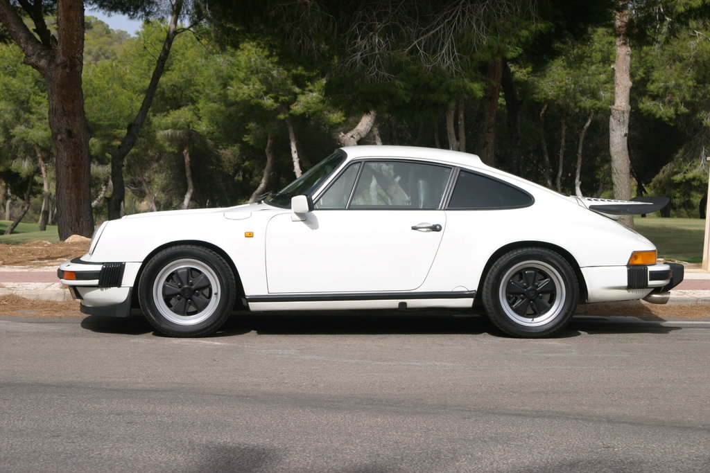 Porsche 911 Carrera 3.2