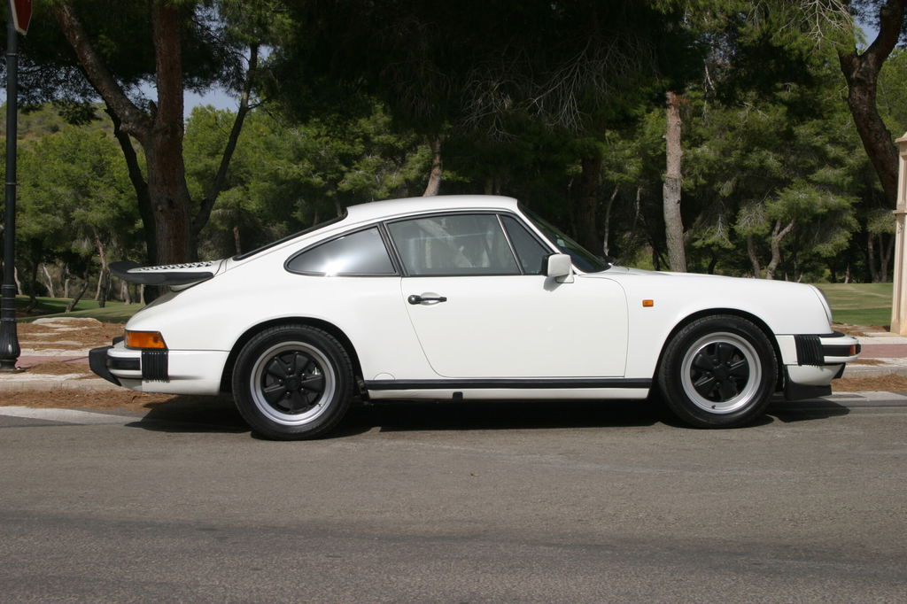 Porsche 911 Carrera 3.2