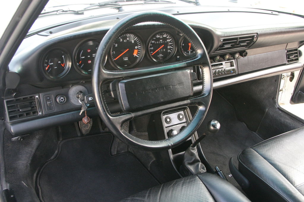 Porsche 911 Carrera 3.2