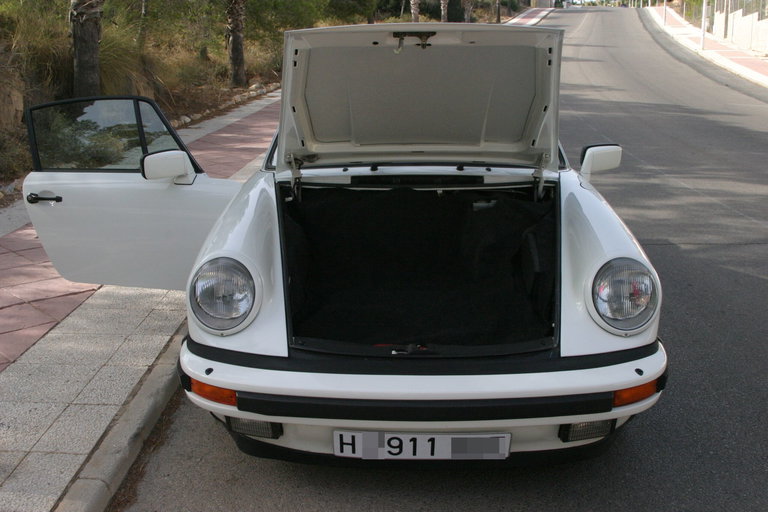Porsche 911 Carrera 3.2