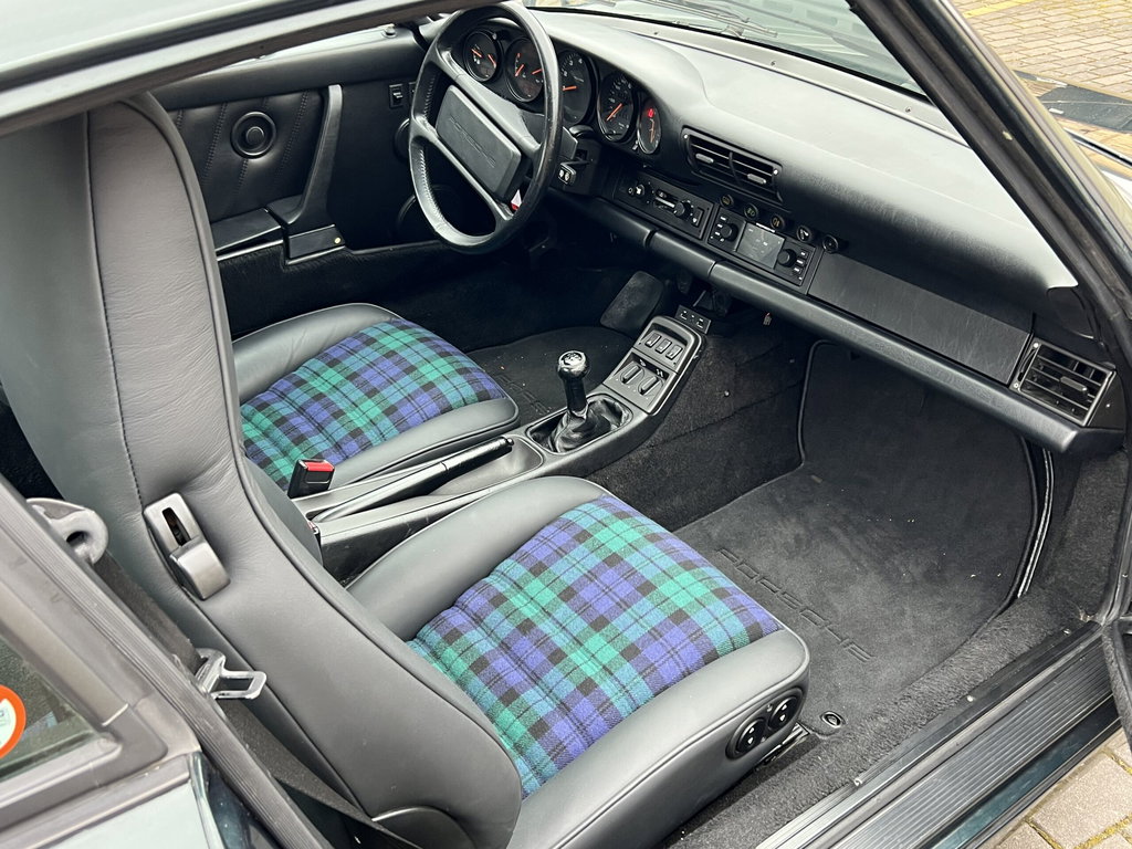 Porsche 964 Carrera 4