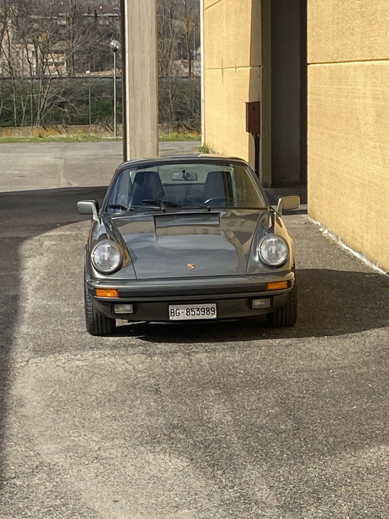 Porsche 911 Carrera 3.2