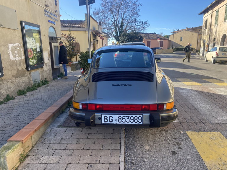 Porsche 911 Carrera 3.2