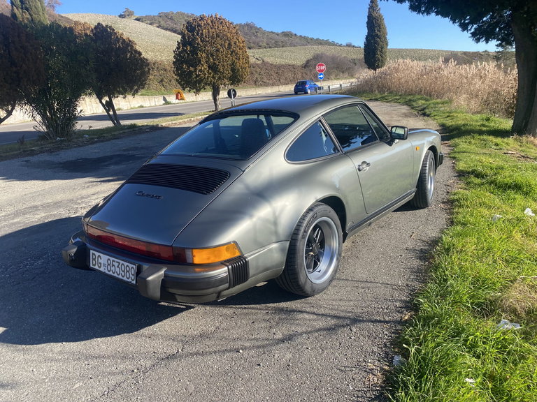 Porsche 911 Carrera 3.2