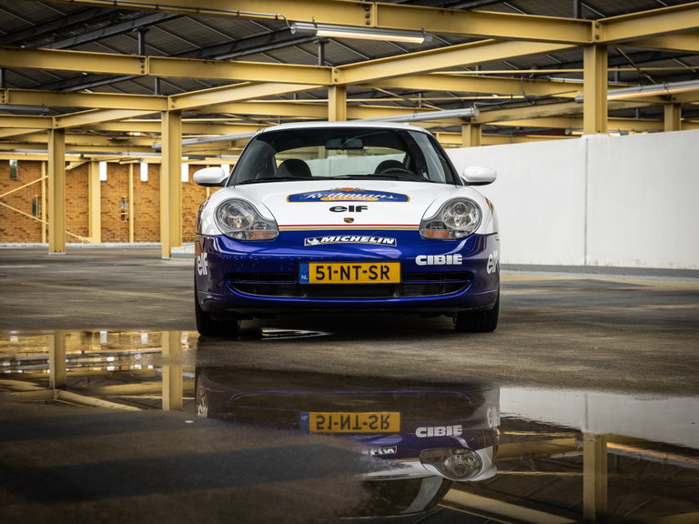 Porsche 996 Carrera 4
