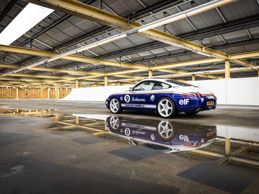 Porsche 996 Carrera 4