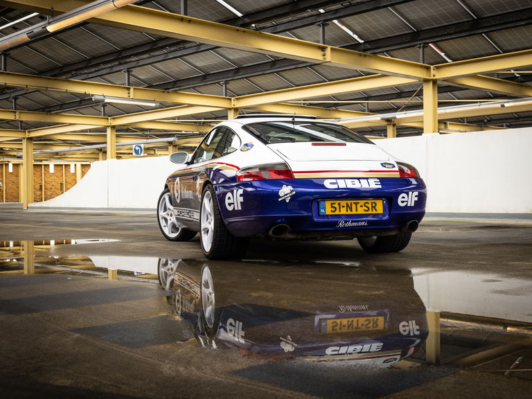 Porsche 996 Carrera 4