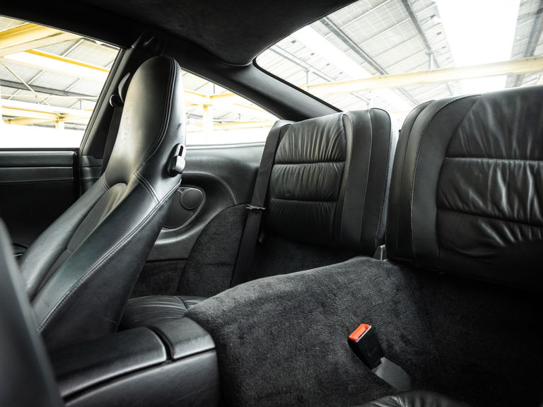 Porsche 996 Carrera 4