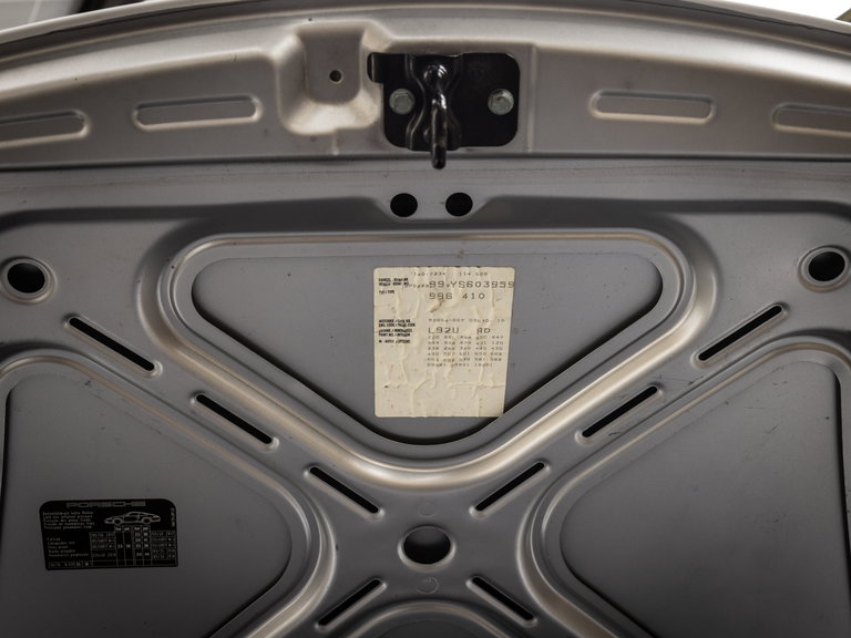 Porsche 996 Carrera 4