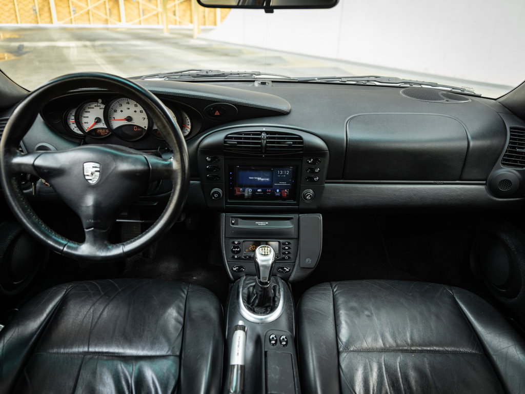 Porsche 996 Carrera 4