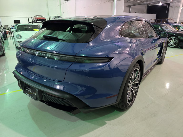 Porsche Taycan 4S Cross Turismo