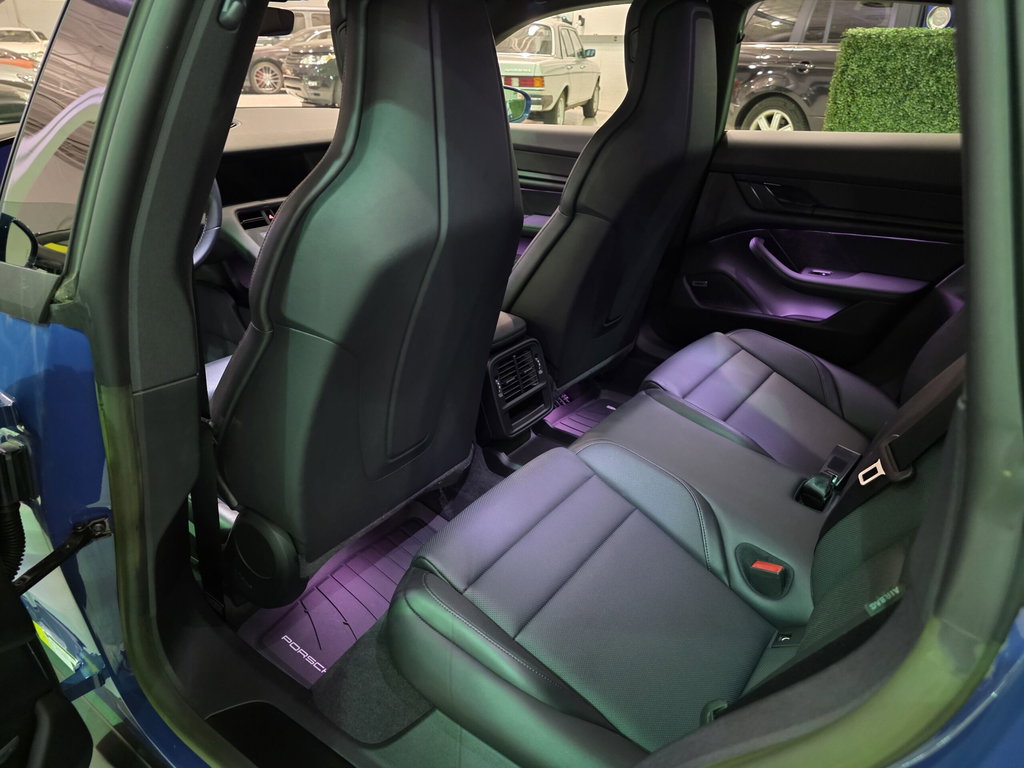 Porsche Taycan 4S Cross Turismo