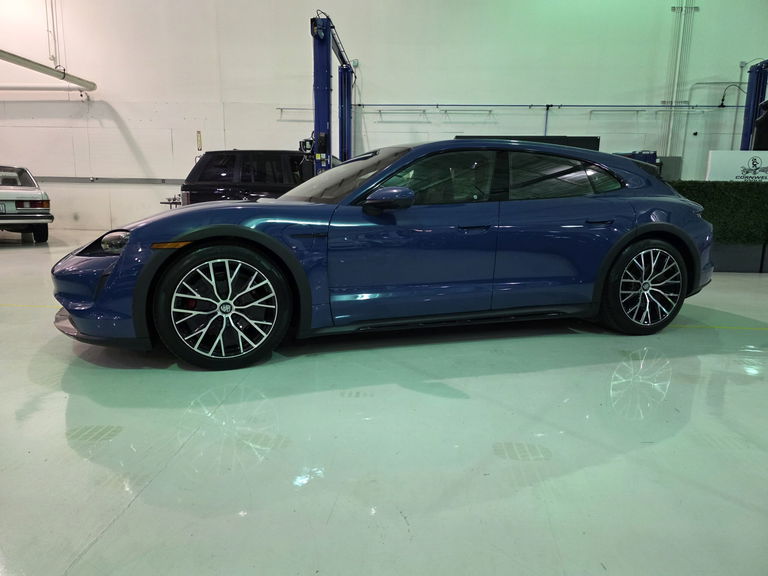 Porsche Taycan 4S Cross Turismo