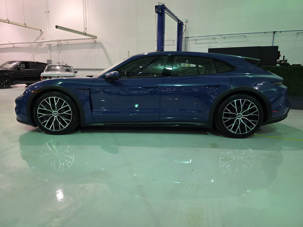 Porsche Taycan 4S Cross Turismo