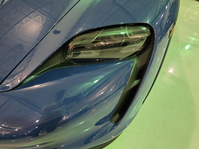 Porsche Taycan 4S Cross Turismo