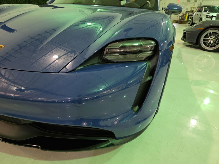 Porsche Taycan 4S Cross Turismo