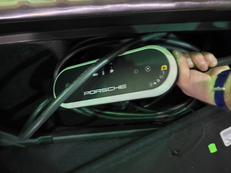 Porsche Taycan 4S Cross Turismo