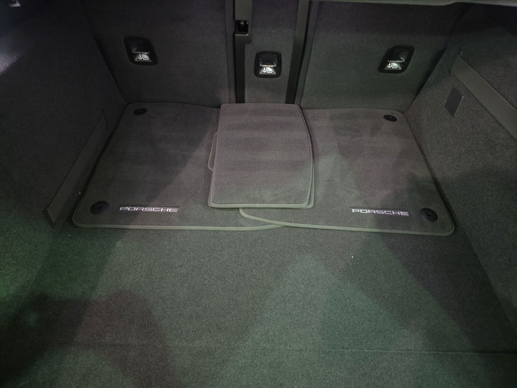 Porsche Taycan 4S Cross Turismo