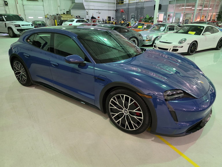 Porsche Taycan 4S Cross Turismo