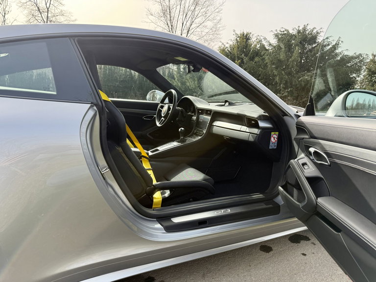 Porsche 991.2 GT3 Touring