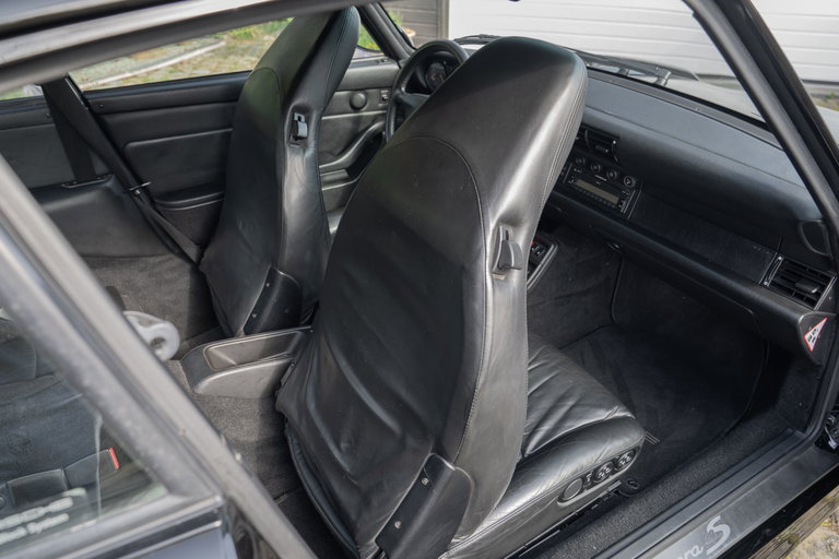 Porsche 993 Carrera 4S