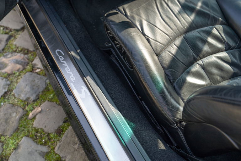 Porsche 993 Carrera 4S