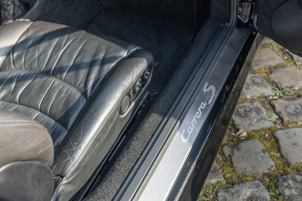 Porsche 993 Carrera 4S