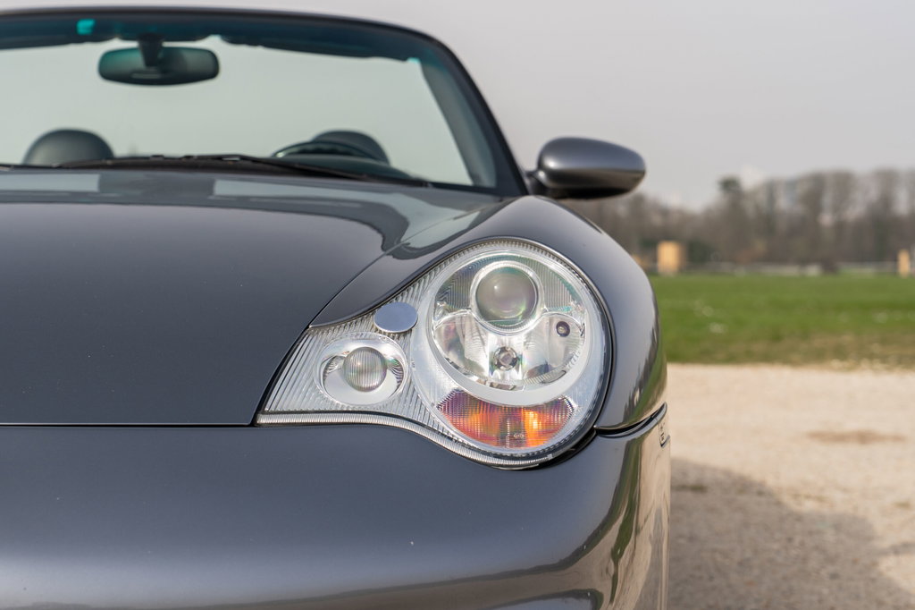 Porsche 996.2 Carrera 4