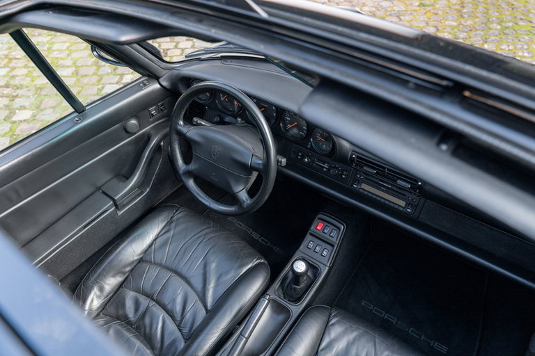 Porsche 993 Carrera 4S