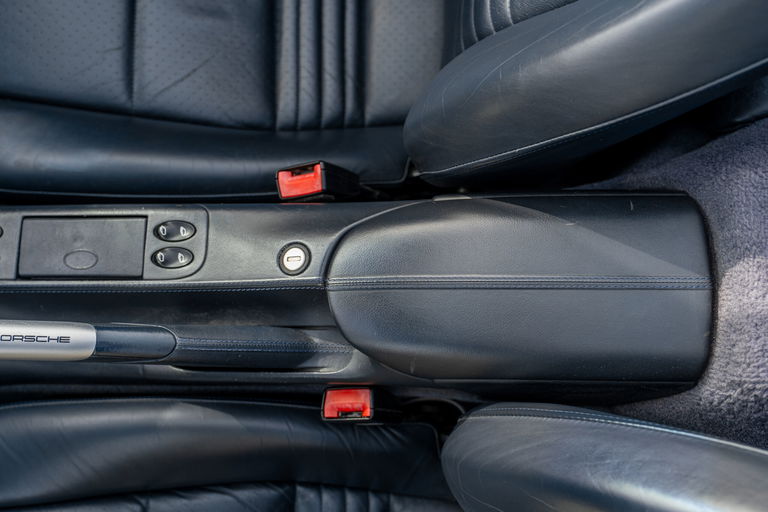 Porsche 996.2 Carrera 4