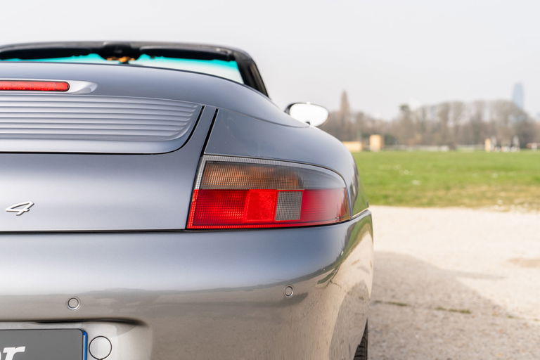 Porsche 996.2 Carrera 4