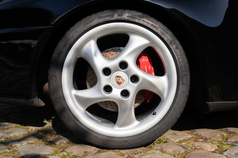 Porsche 993 Carrera 4S