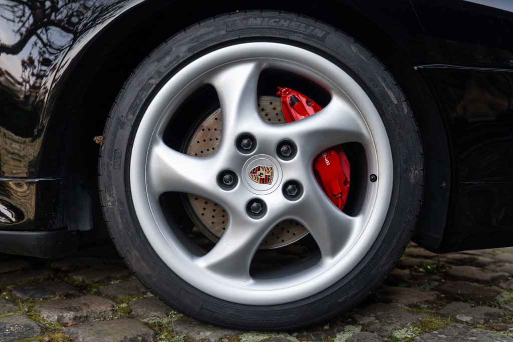 Porsche 993 Carrera 4S