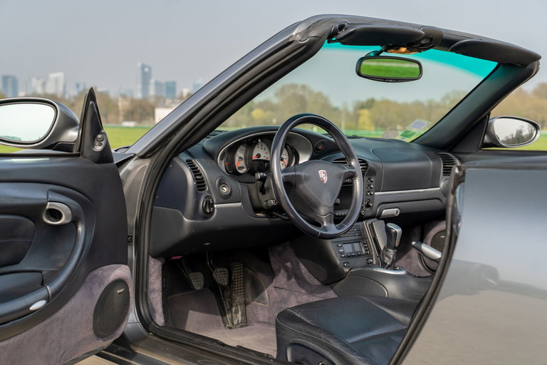 Porsche 996.2 Carrera 4