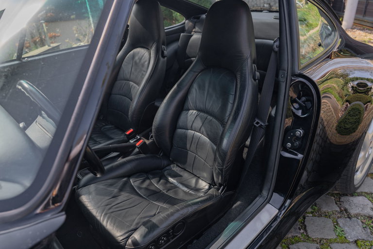 Porsche 993 Carrera 4S