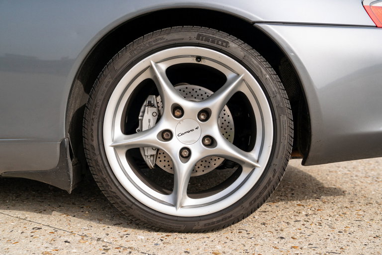 Porsche 996.2 Carrera 4