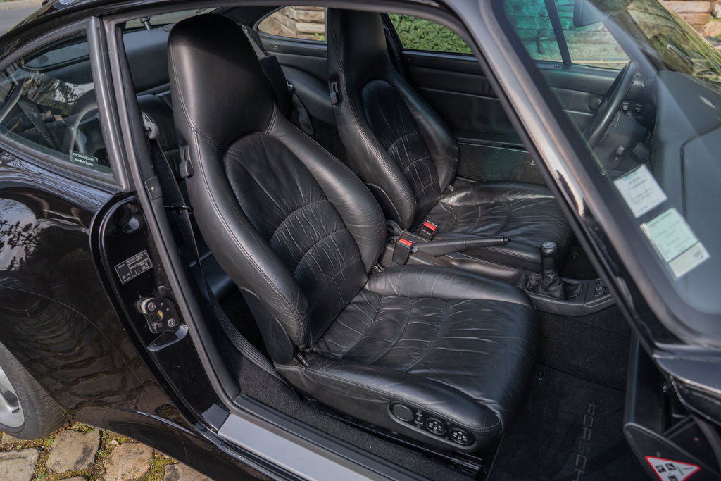 Porsche 993 Carrera 4S