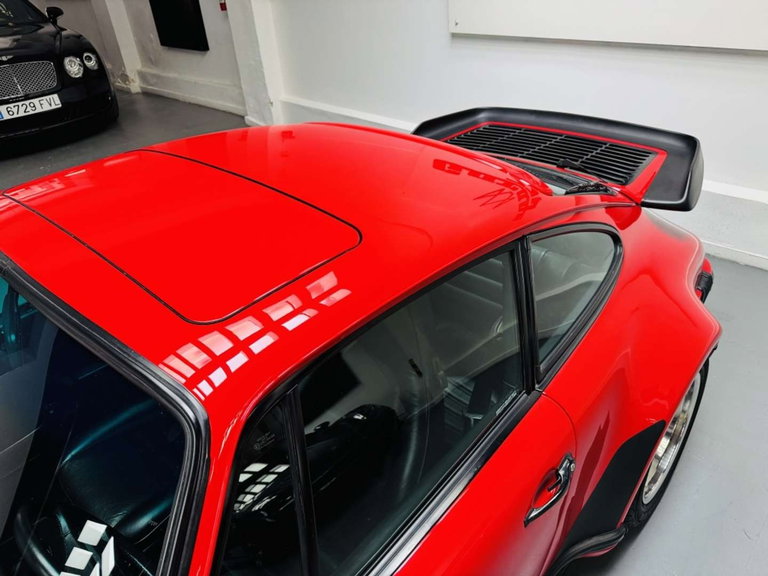 Porsche 911 Carrera 3.2