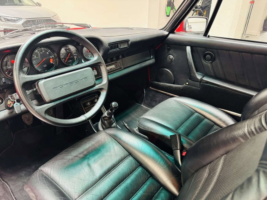 Porsche 911 Carrera 3.2