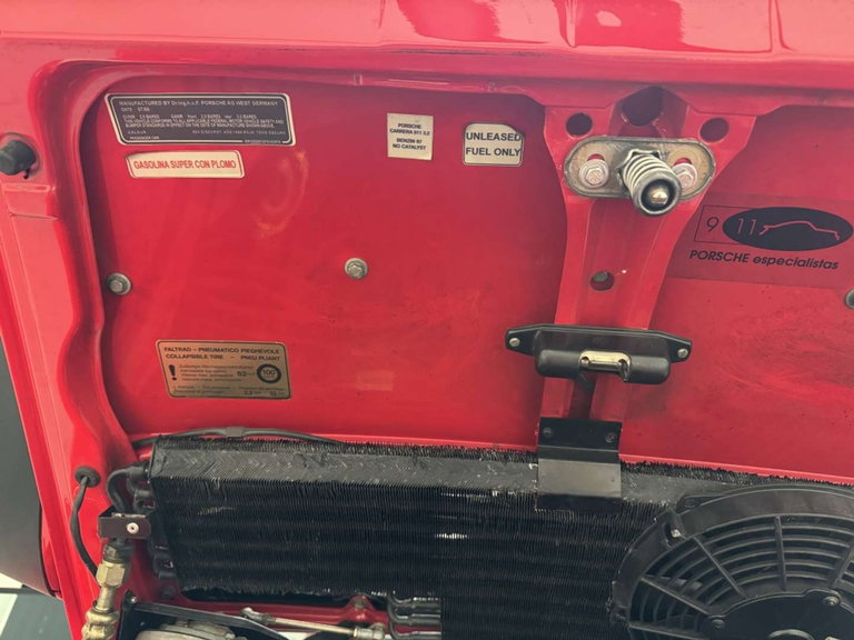 Porsche 911 Carrera 3.2