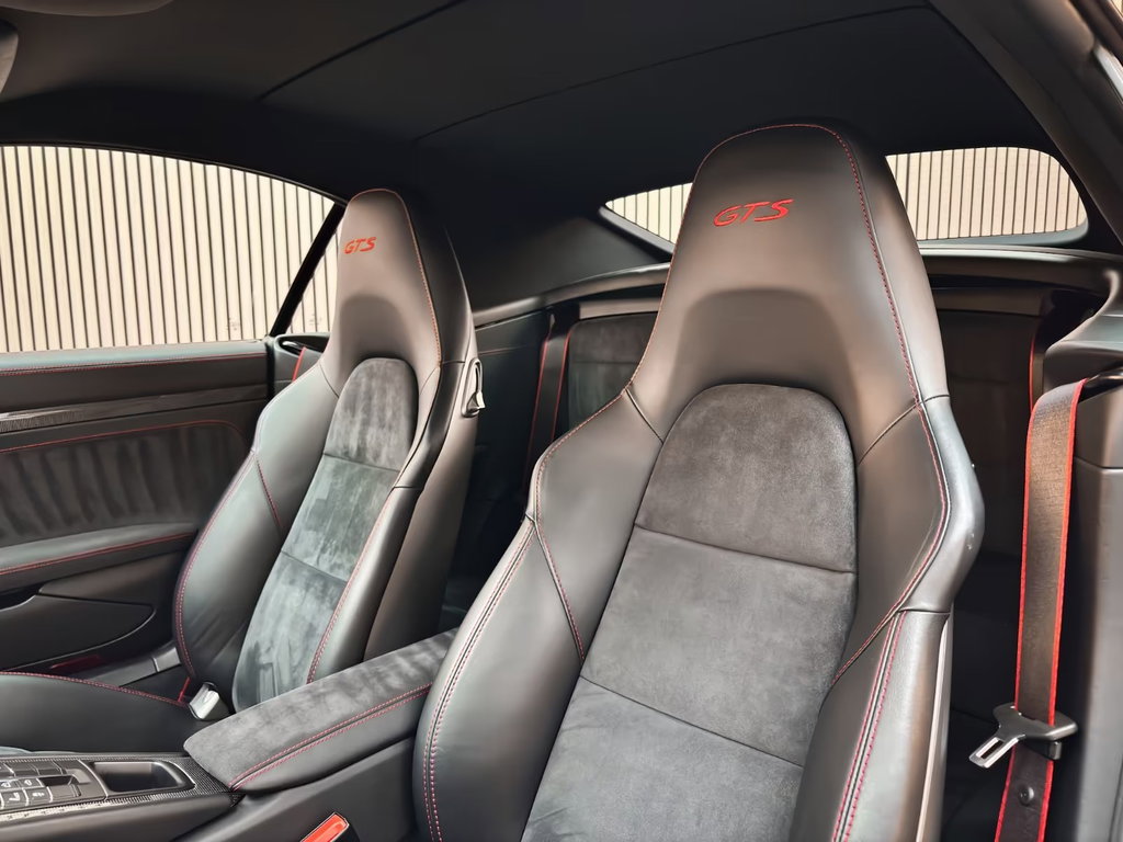 Porsche 991 Carrera 4 GTS