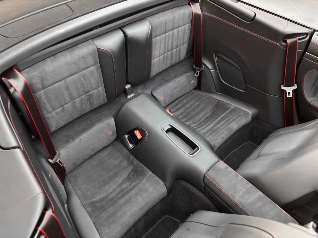 Porsche 991 Carrera 4 GTS