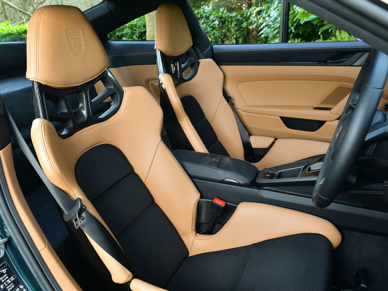 Porsche 992 GT3 Touring